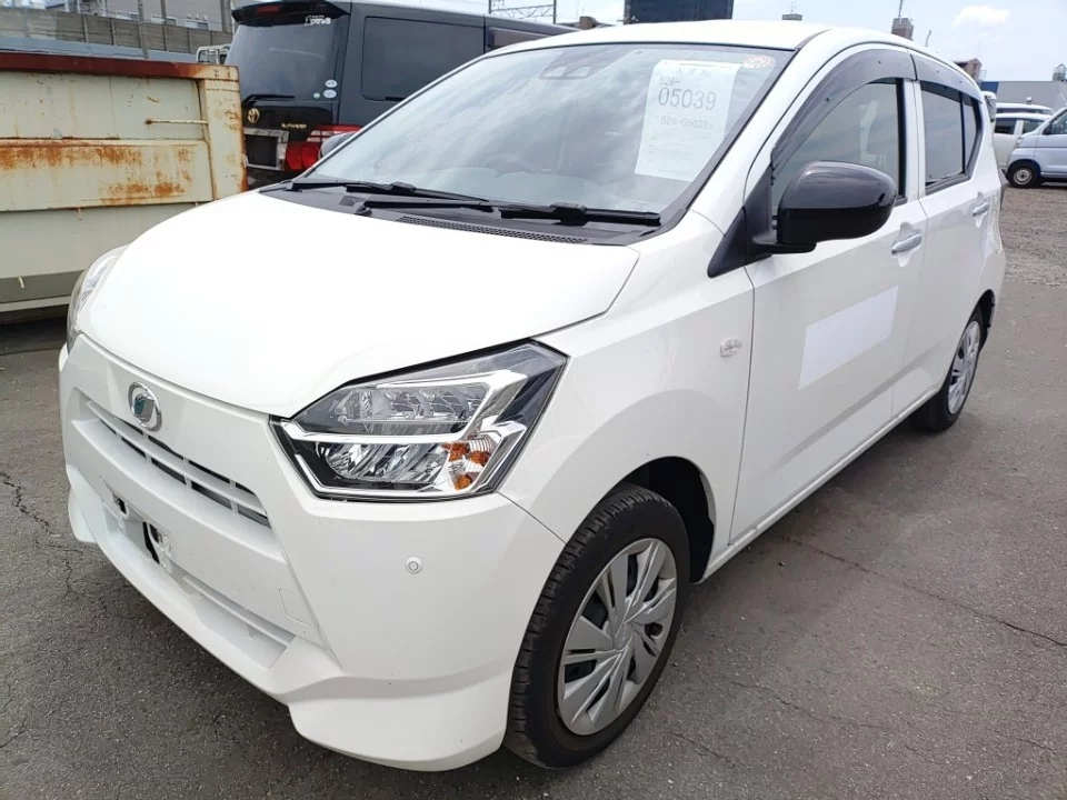 Daihatsu Mira e:S LA350S 2021